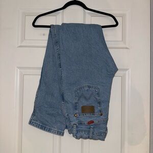 Wrangler Women's Cowboy Cut Slim Fit Jeans